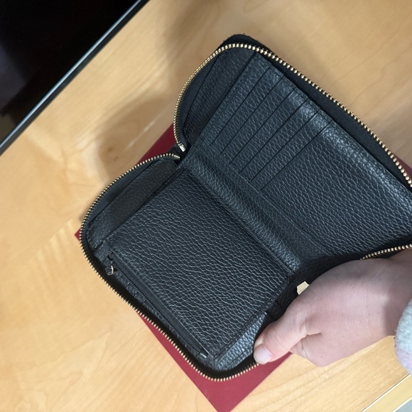 Brand new Gucci Black Leather Wallet - Picture 5 of 7